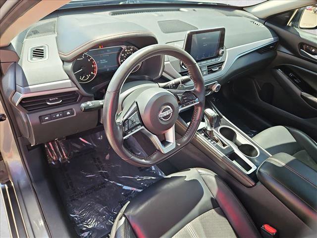 Used 2024 Nissan Altima 2.5 SR FWD image 10