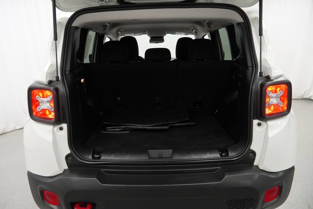 Certified 2023 Jeep Renegade Trailhawk AWD/4WD image 43