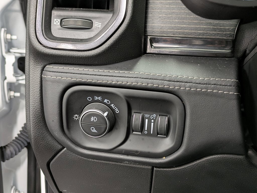 Used 2024 RAM 2500 Limited image 20