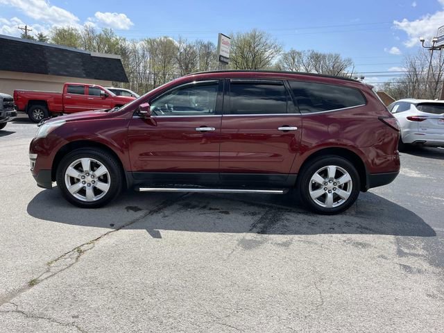 Used 2017 Chevrolet Traverse LT w/ Style and Technology Package image 7