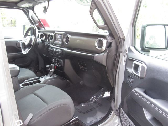 Used 2019 Jeep Wrangler Unlimited Sahara w/ Safety Group AWD/4WD image 18