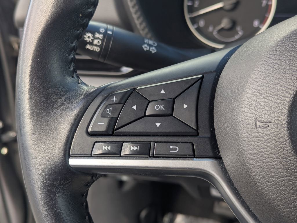 Used 2021 Nissan Sentra SV w/ Lighting Package image 19