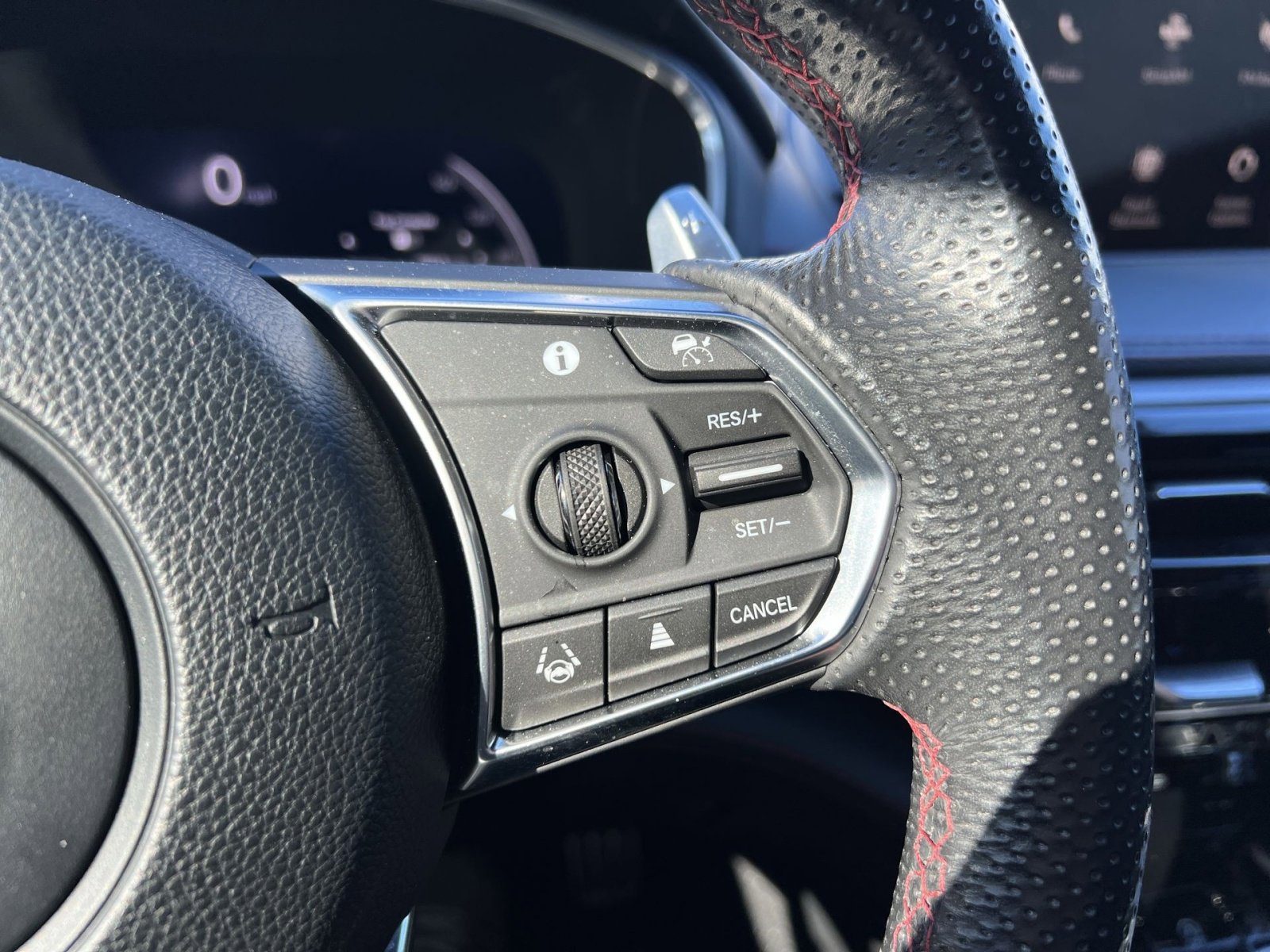 Used 2024 Acura MDX A-Spec image 33