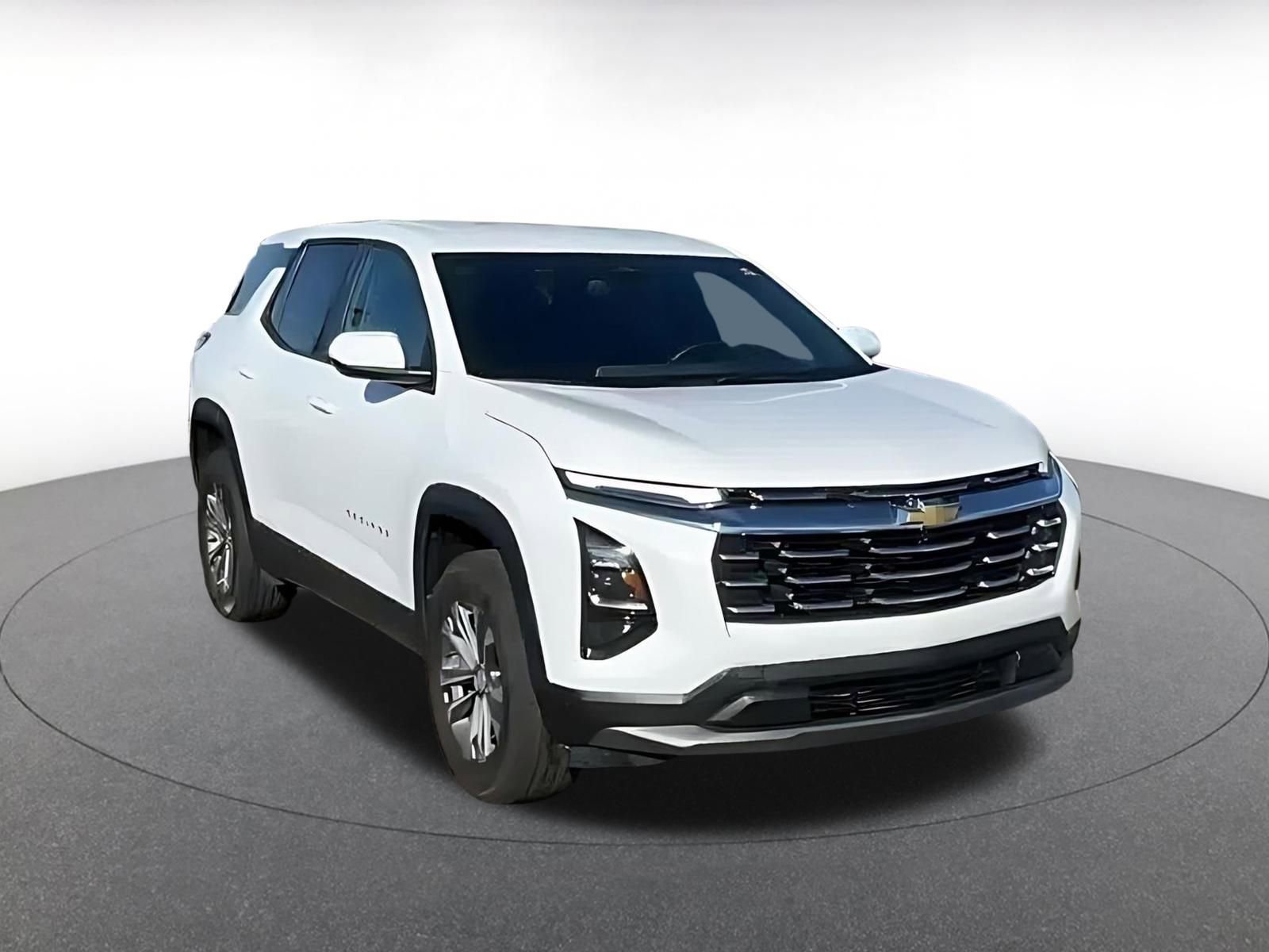 Used 2025 Chevrolet Equinox LT image 3