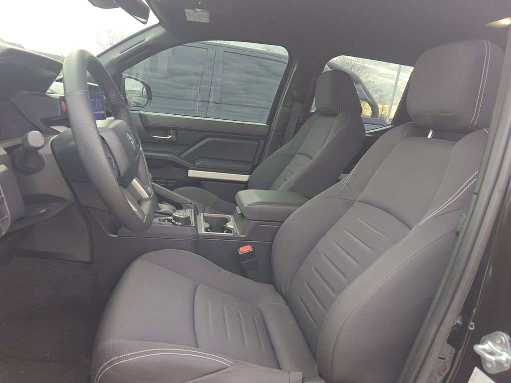 Used 2024 Toyota Tacoma TRD Off-Road image 7