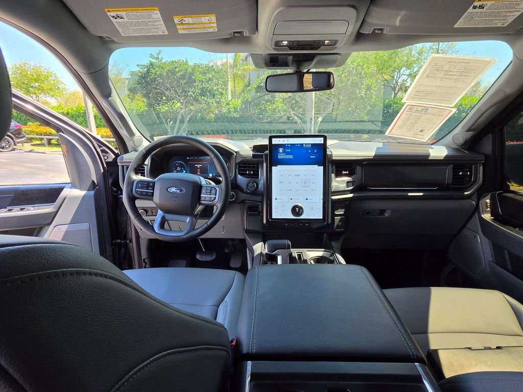 Used 2025 Ford F150 Lightning Flash AWD/4WD image 21