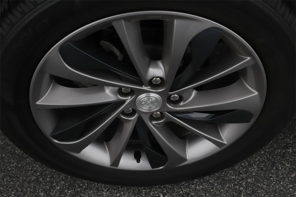 Used 2023 Buick Encore GX Select w/ Sport Touring Package image 31