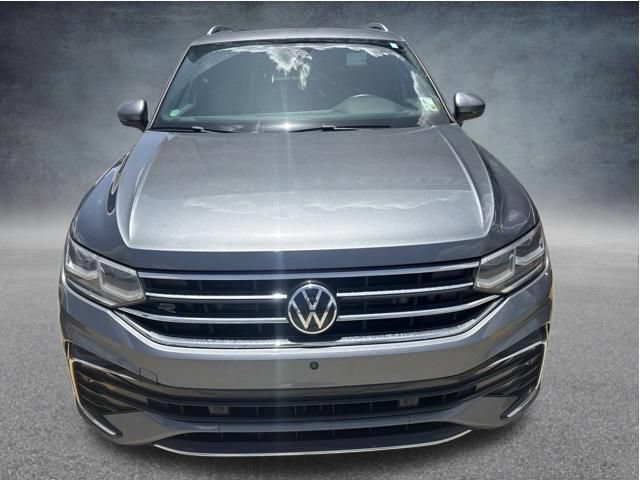 Used 2022 Volkswagen Tiguan SEL R-Line AWD/4WD image 10