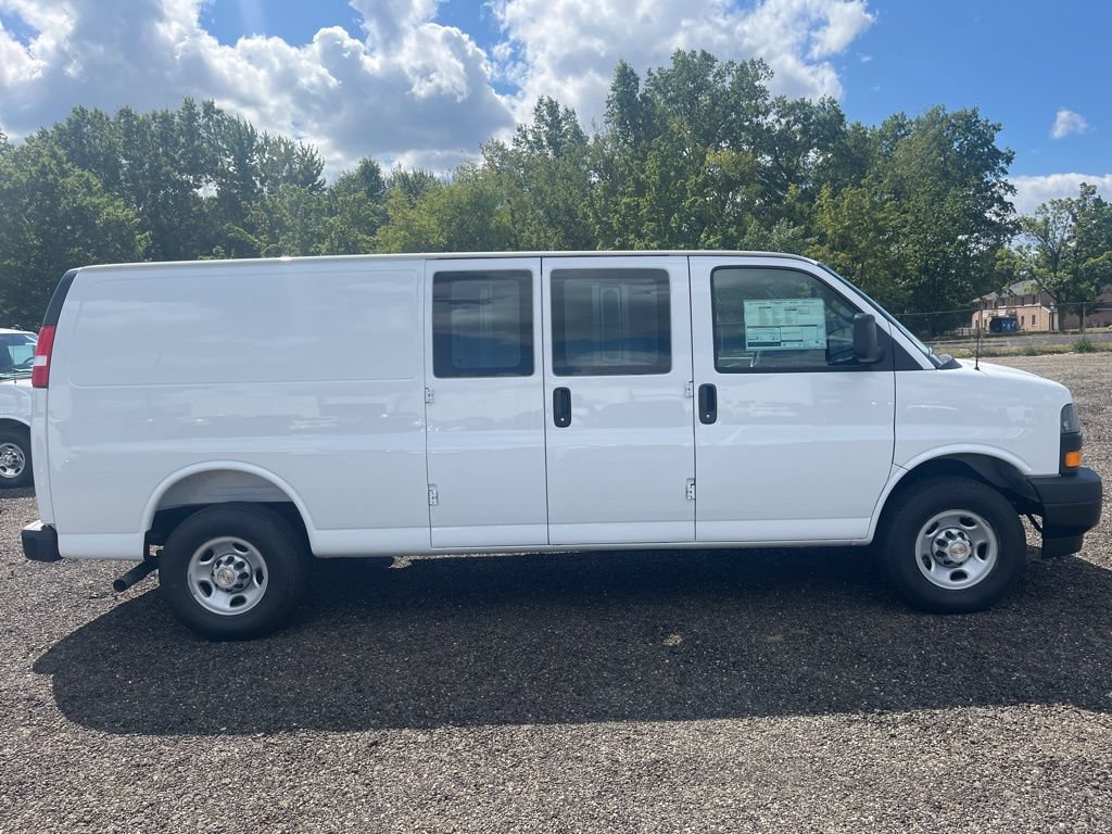 New 2025 Chevrolet Express 3500 Extended w/ Driver Convenience Package RWD image 8