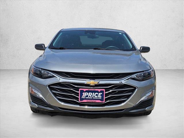 Used 2023 Chevrolet Malibu LS FWD image 2