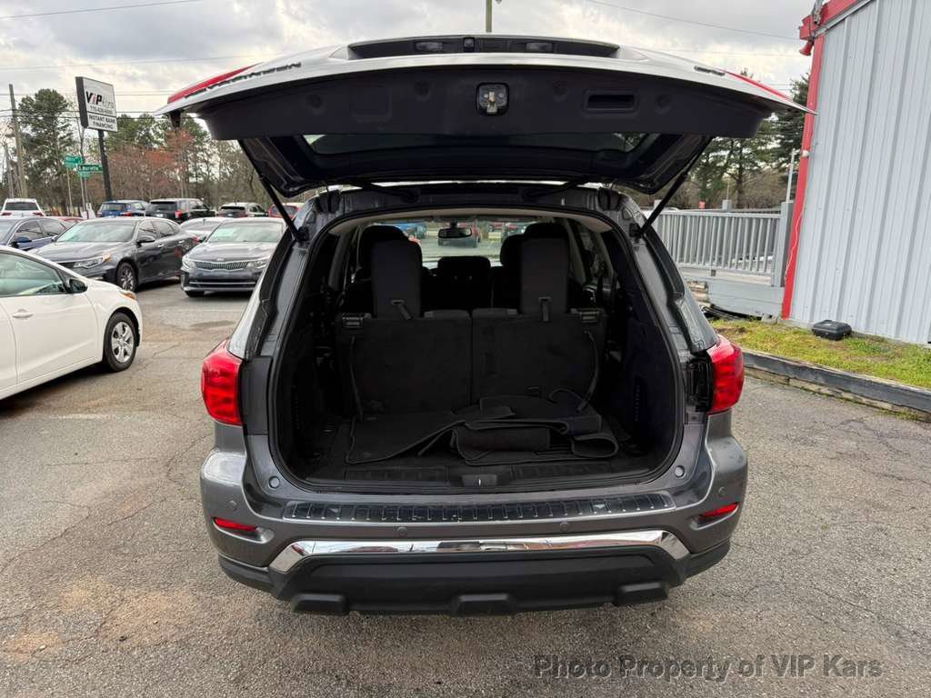 Used 2019 Nissan Pathfinder SV image 16