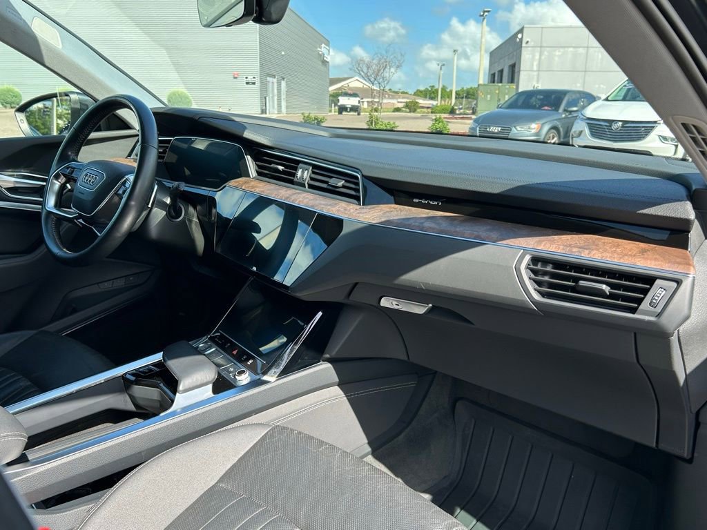 Used 2019 Audi e-tron Premium Plus AWD/4WD image 44