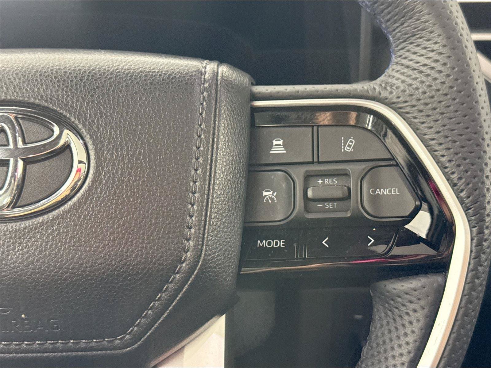 Certified 2025 Toyota Sequoia Platinum AWD/4WD image 20