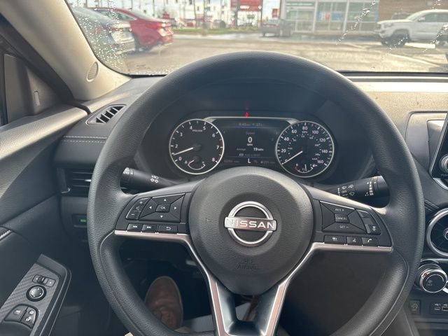 Used 2024 Nissan Sentra SV image 9
