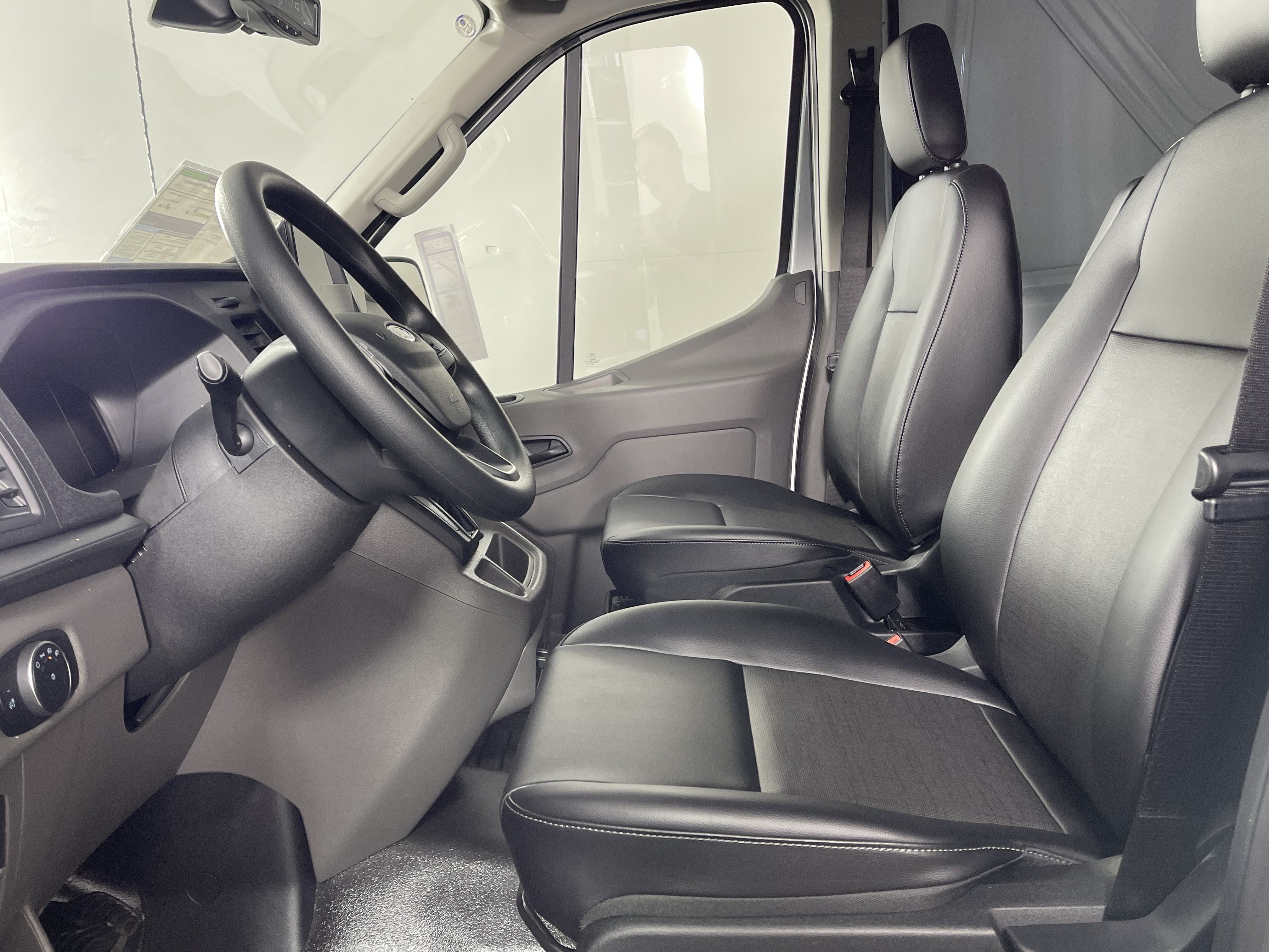 New 2026 Ford Transit 250 148 Medium Roof Extended AWD image 9