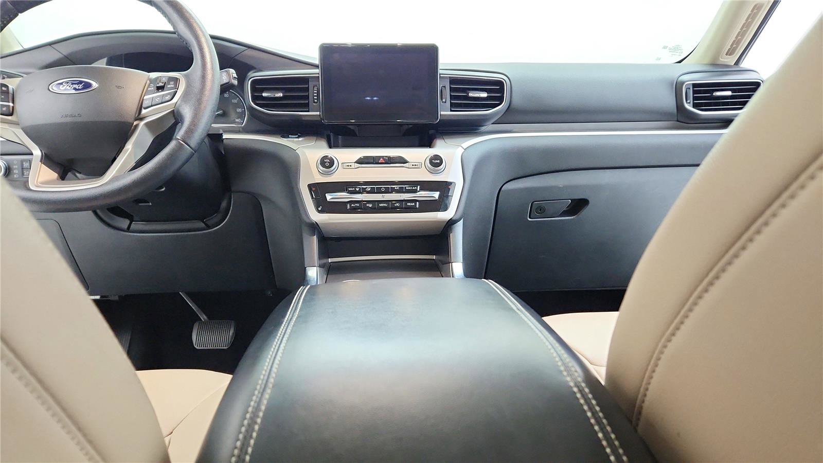 Used 2021 Ford Explorer XLT w/ Equipment Group 202A image 15
