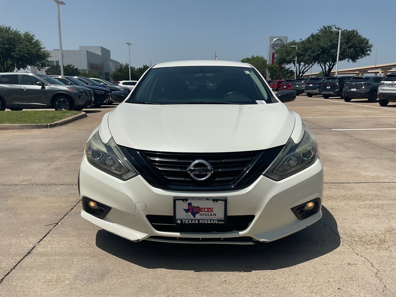 Used 2018 Nissan Altima 2.5 SR w/ SR Midnight Edition FWD image 3