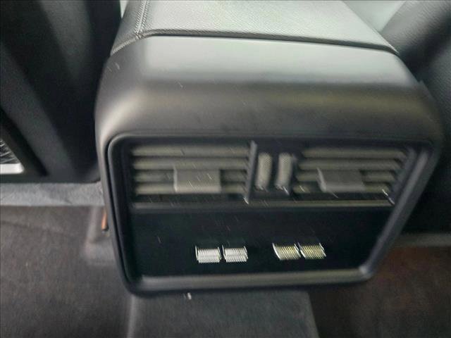 Used 2025 Porsche Cayenne E-Hybrid image 17