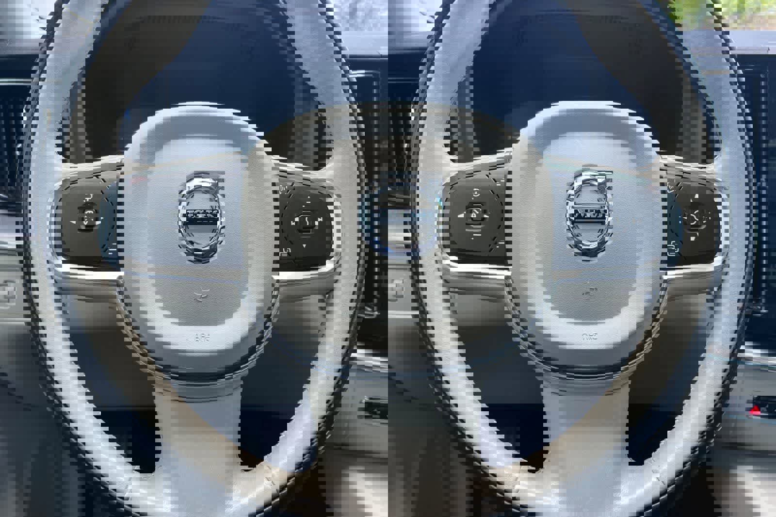 Used 2019 Volvo XC60 T5 Momentum w/ Advanced Package FWD image 25