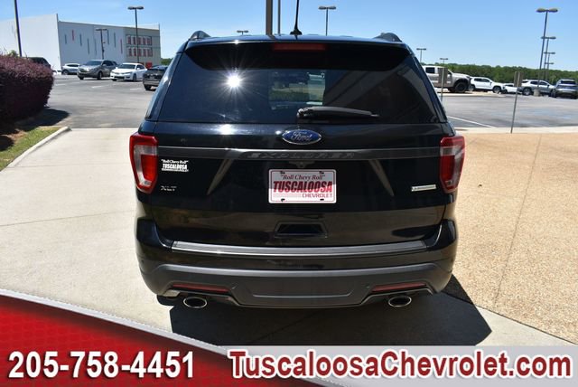 Used 2018 Ford Explorer XLT w/ Equipment Group 202A FWD image 8