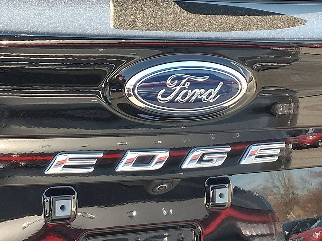 Certified 2023 Ford Edge ST w/ Cargo Accessory Package image 31