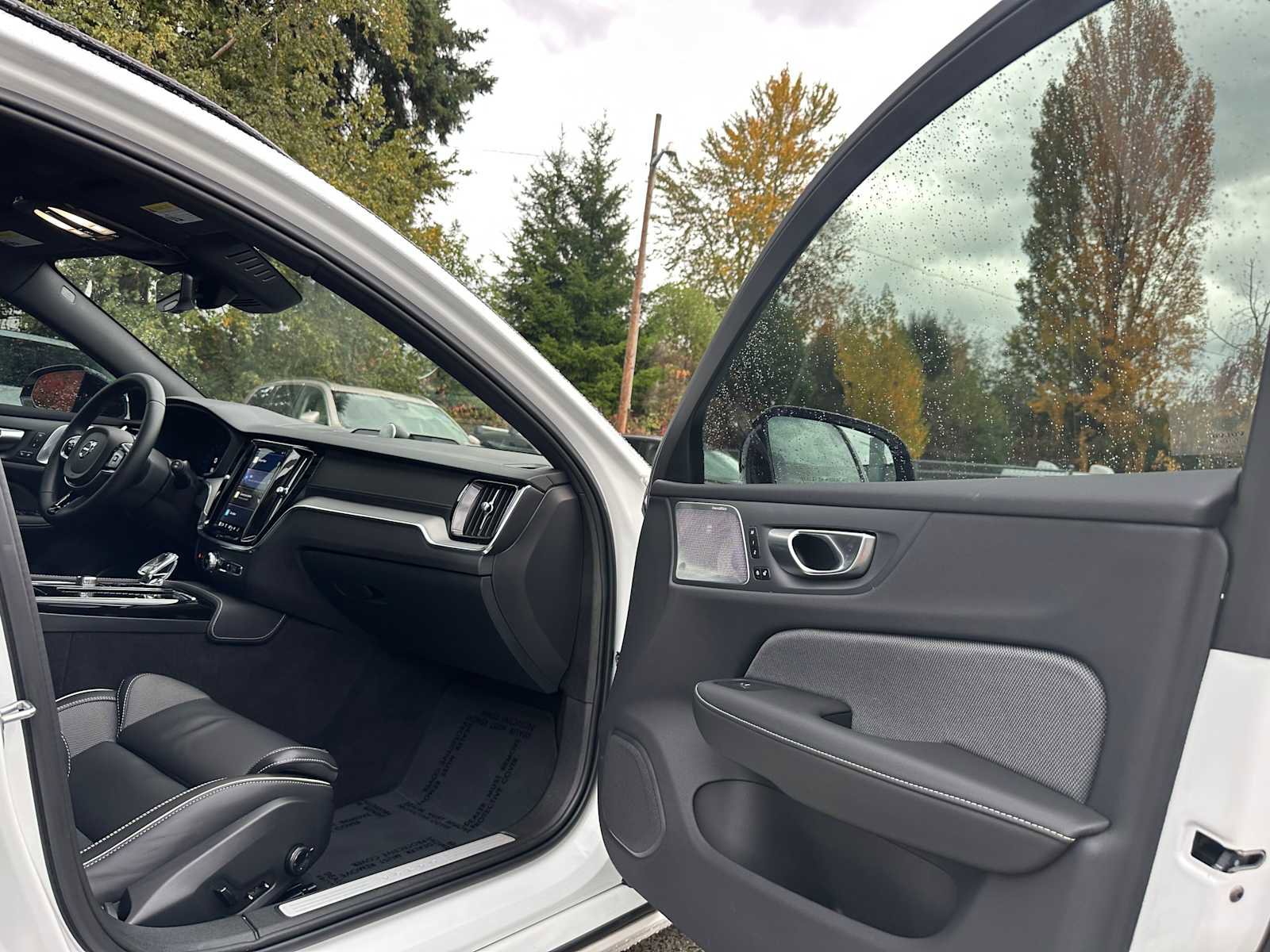 Certified 2024 Volvo V60 T8 Polestar image 19