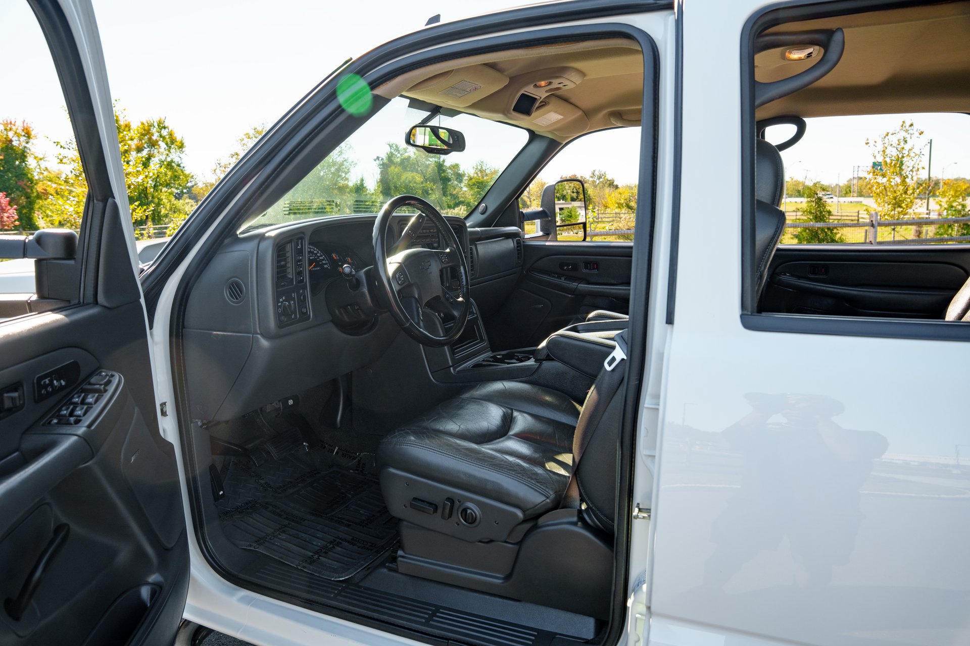 Used 2007 Chevrolet Silverado 2500 LT w/ Heavy-Duty Power Package AWD/4WD image 39