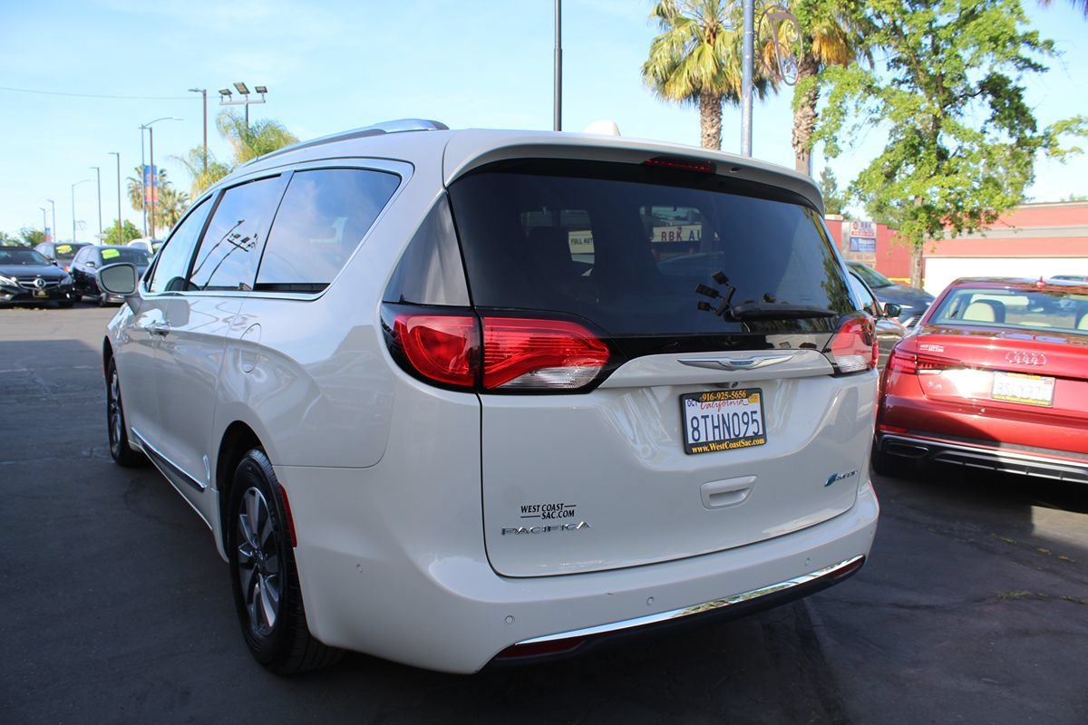Used 2020 Chrysler Pacifica Limited w/ Advanced Safetytec Group FWD image 5