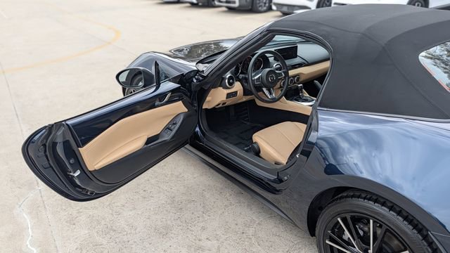 Certified 2025 MAZDA MX-5 Miata Grand Touring RWD image 34