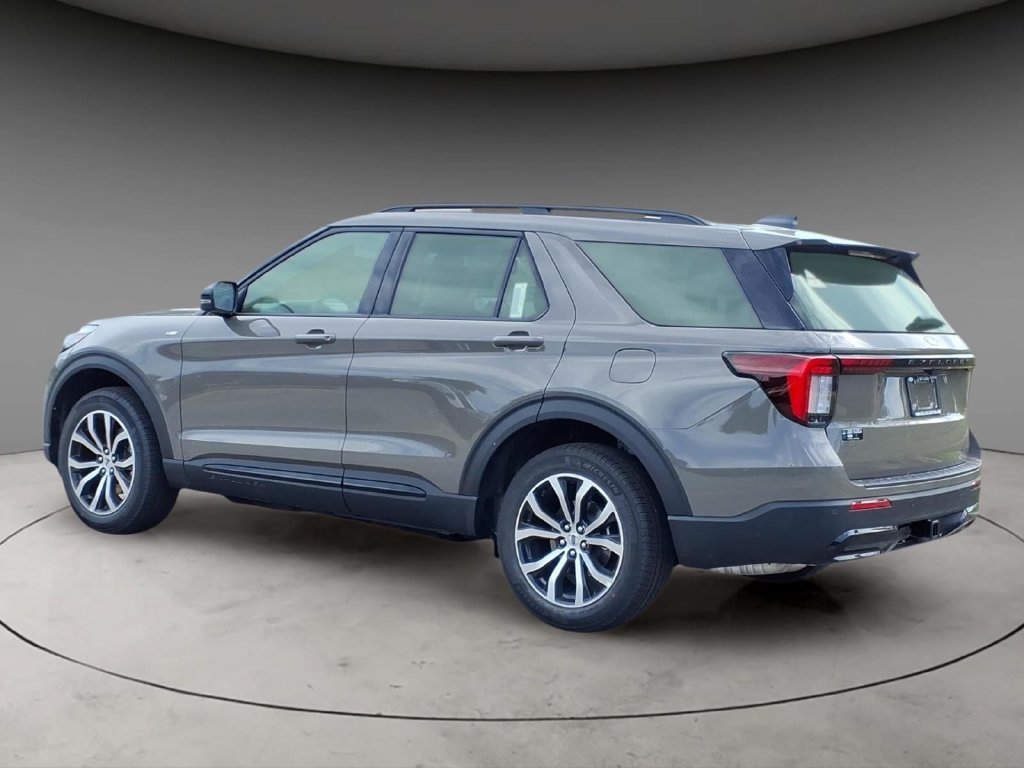 New 2027 Ford Explorer ST-Line AWD/4WD image 15