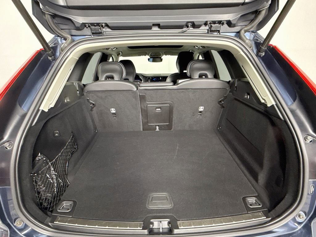 Used 2023 Volvo XC60 B5 Ultimate w/ Climate Package AWD/4WD image 28
