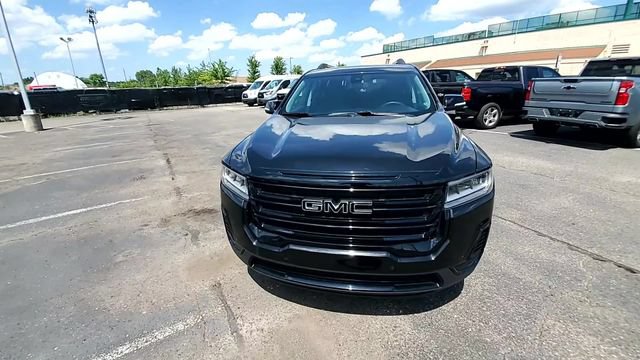 Certified 2022 GMC Acadia SLE w/ Driver Convenience Package AWD/4WD image 3