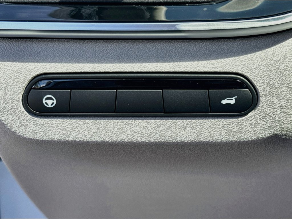 New 2027 INFINITI QX60 Luxe w/ Cargo Package FWD image 10