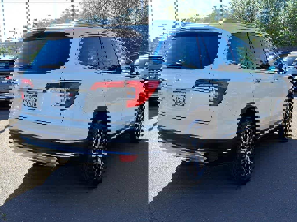 Certified 2022 Honda Pilot Touring image 4