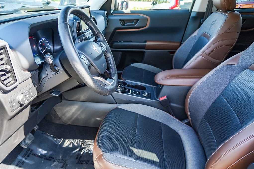 Used 2021 Ford Bronco Sport Outer Banks w/ Outer Banks Package (96D) AWD/4WD image 19