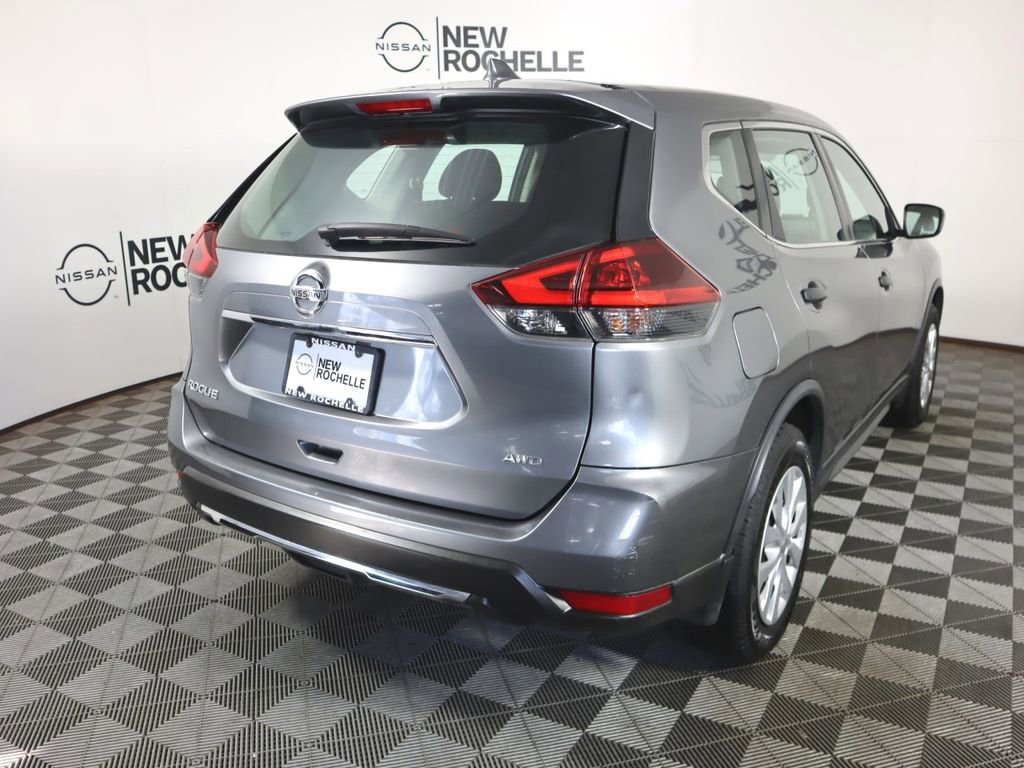 Used 2018 Nissan Rogue S image 5