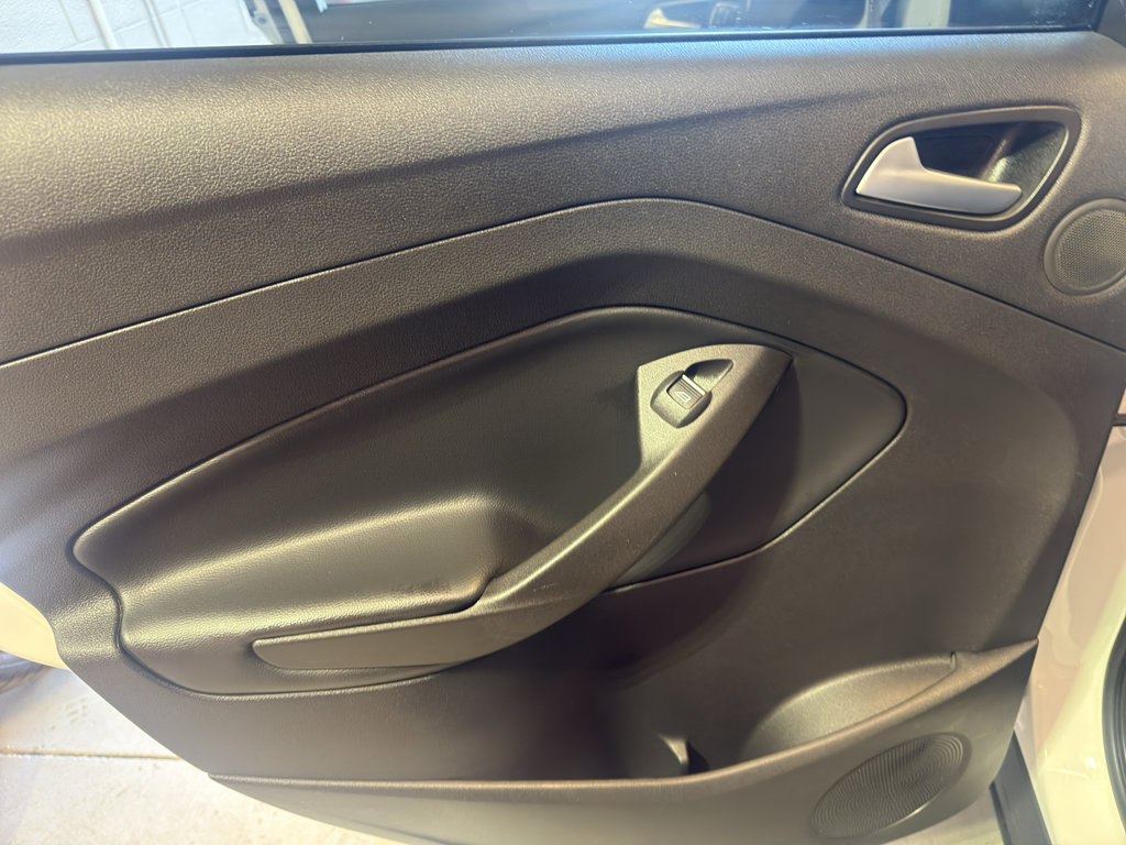 Used 2017 Ford Escape Titanium w/ Equipment Group 301A image 27