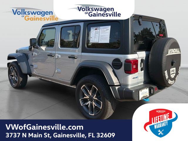 Used 2024 Jeep Wrangler Unlimited w/ Convenience Group AWD/4WD image 6