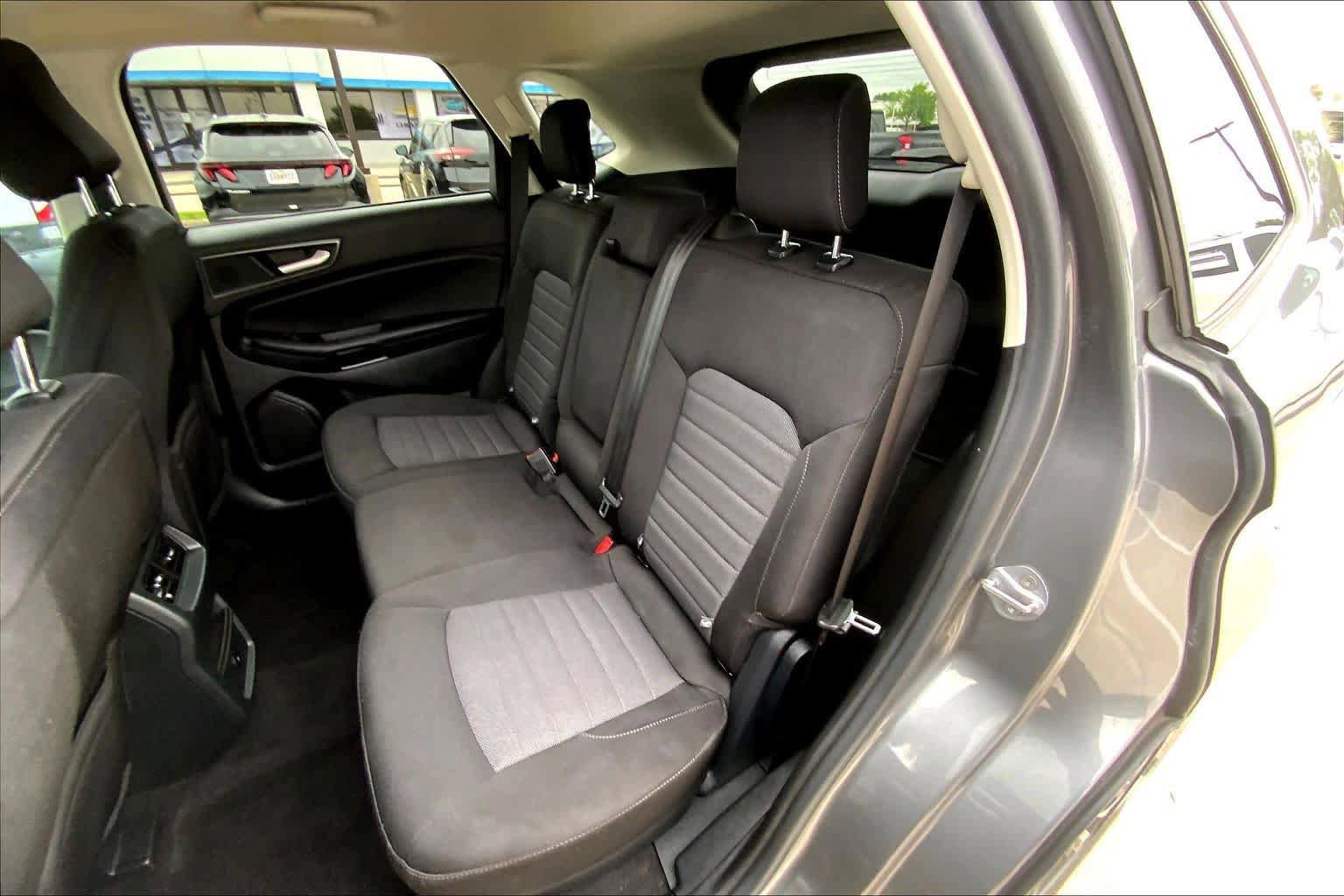 Used 2024 Ford Edge SE w/ Black Appearance Package AWD/4WD image 18