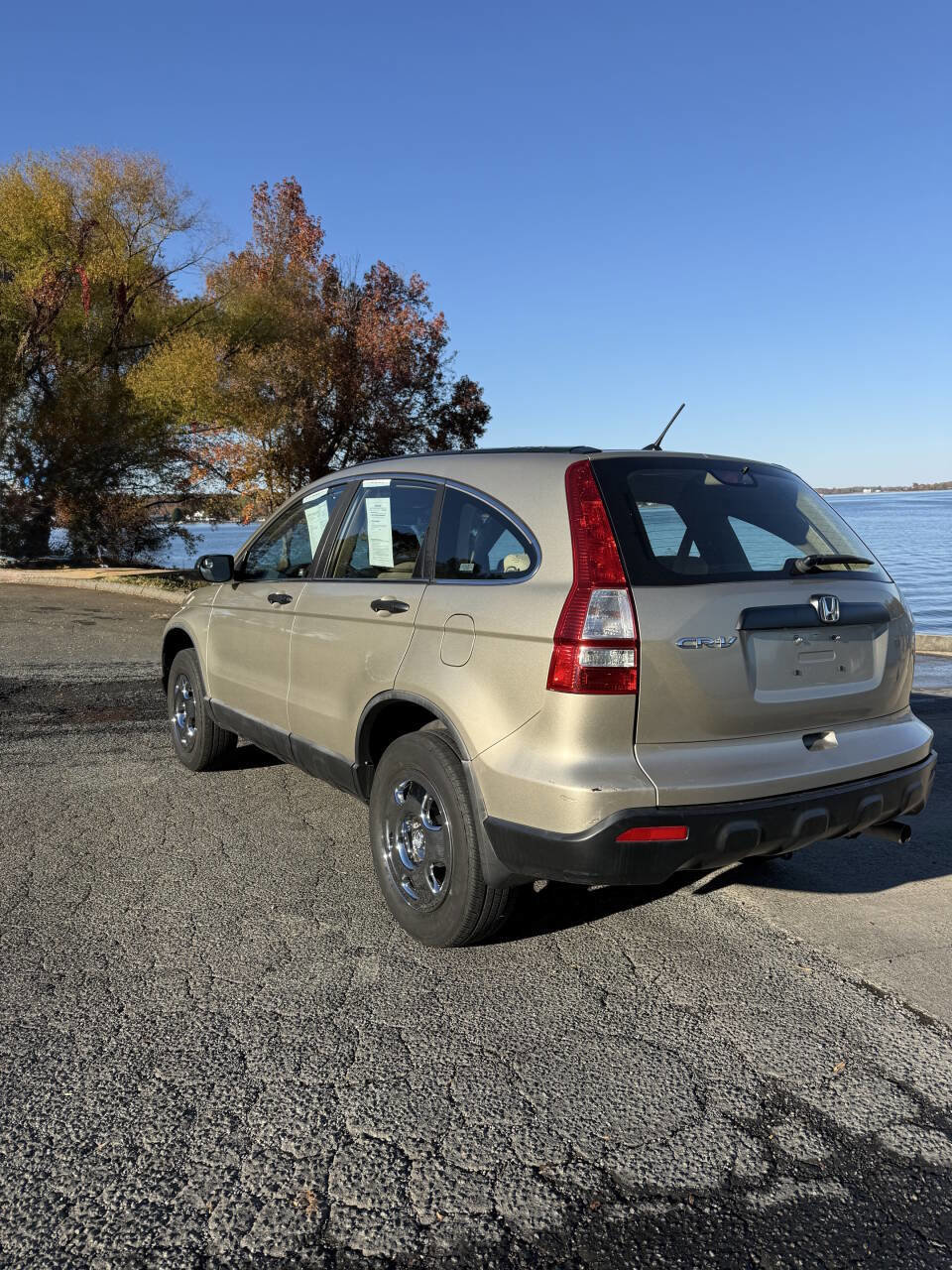 Used 2009 Honda CR-V LX image 3