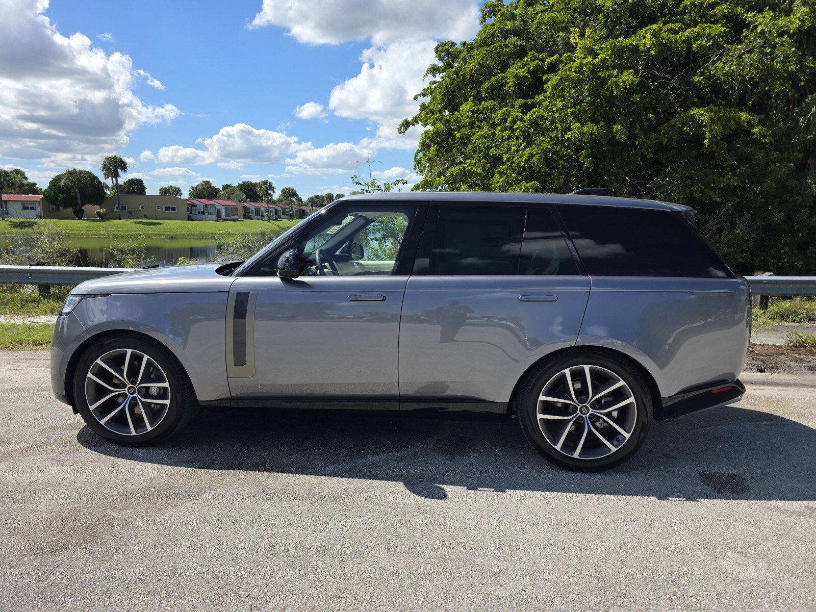 New 2027 Land Rover Range Rover SE AWD/4WD image 7