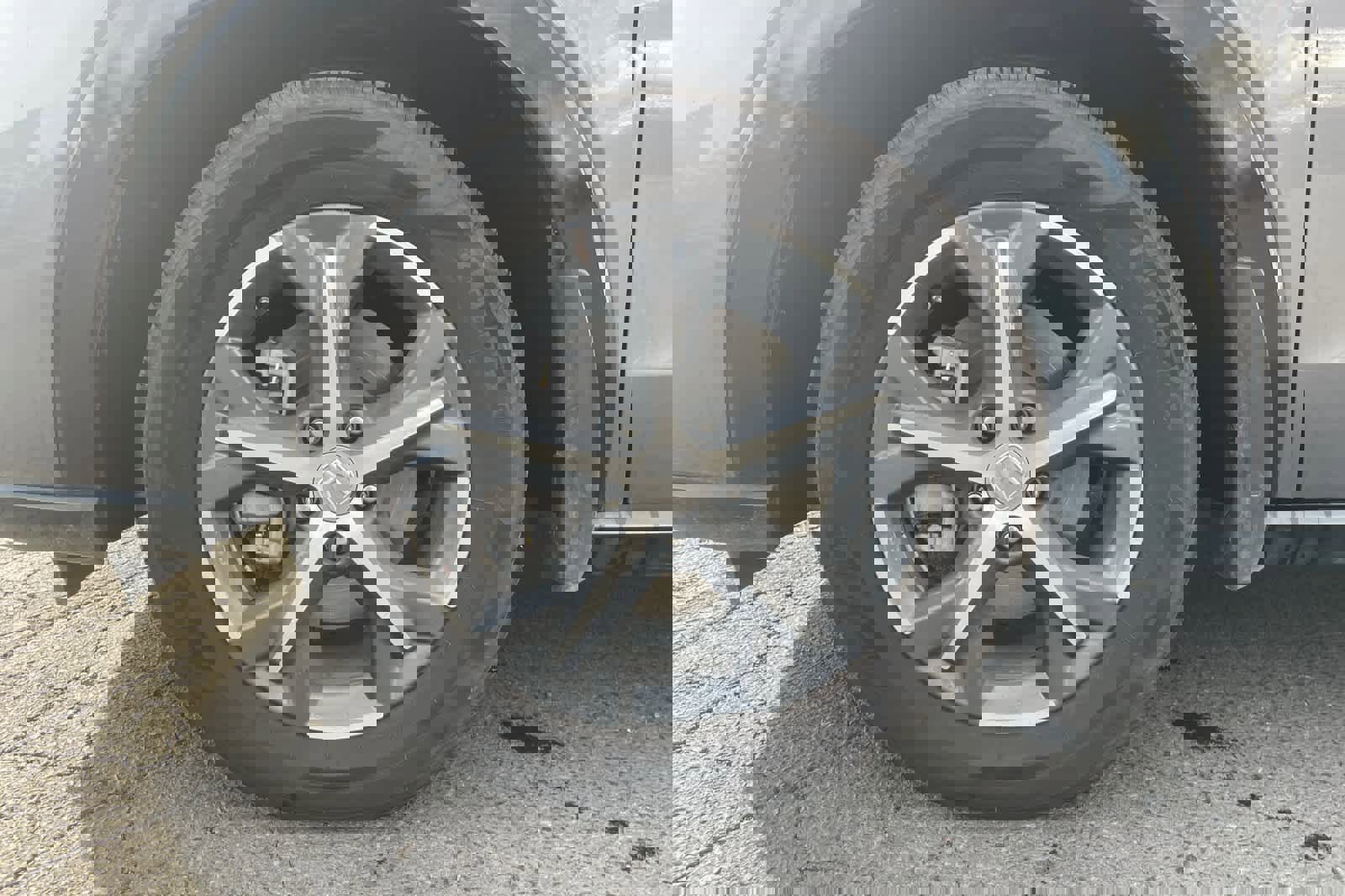 Used 2025 Honda HR-V EX-L image 11