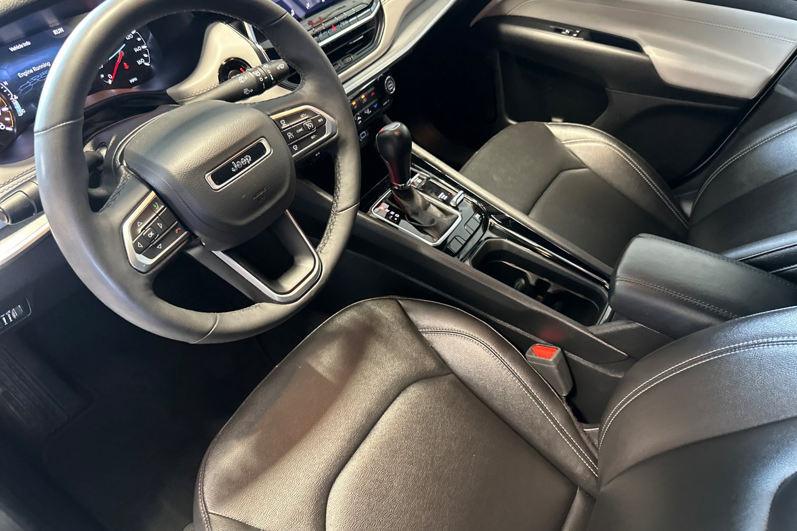 Used 2025 Jeep Compass Limited AWD/4WD image 10