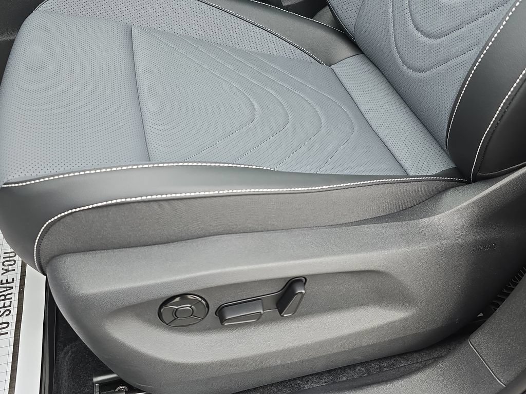 New 2026 Volkswagen Tiguan SE R-Line AWD/4WD image 24