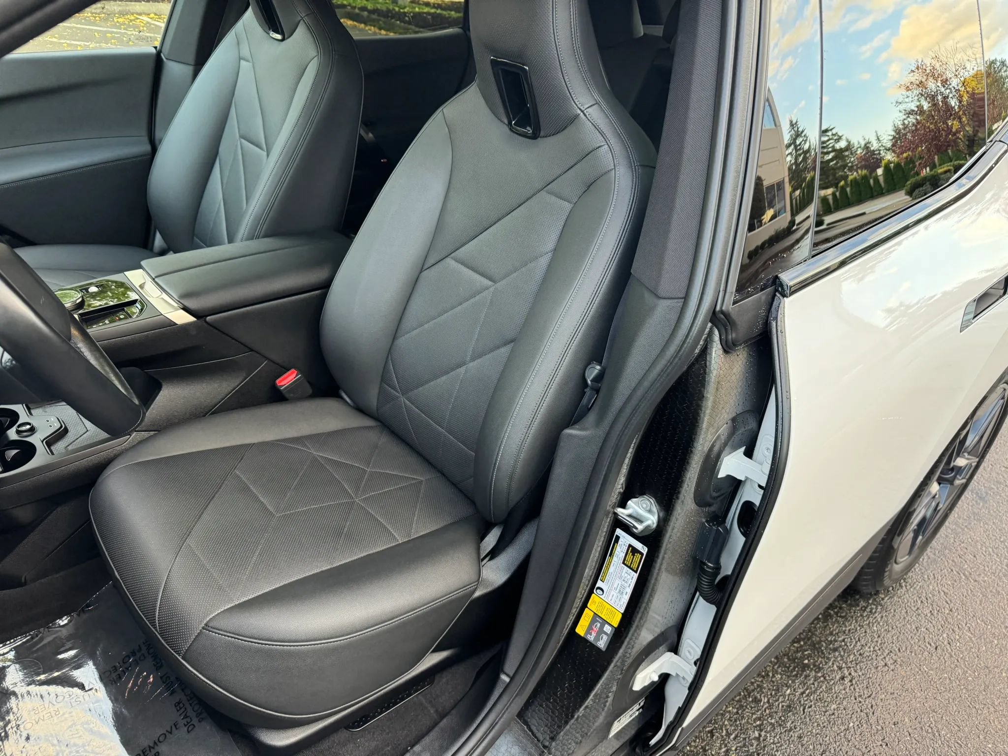 Used 2023 BMW iX xDrive50 w/ Convenience Package AWD/4WD image 24