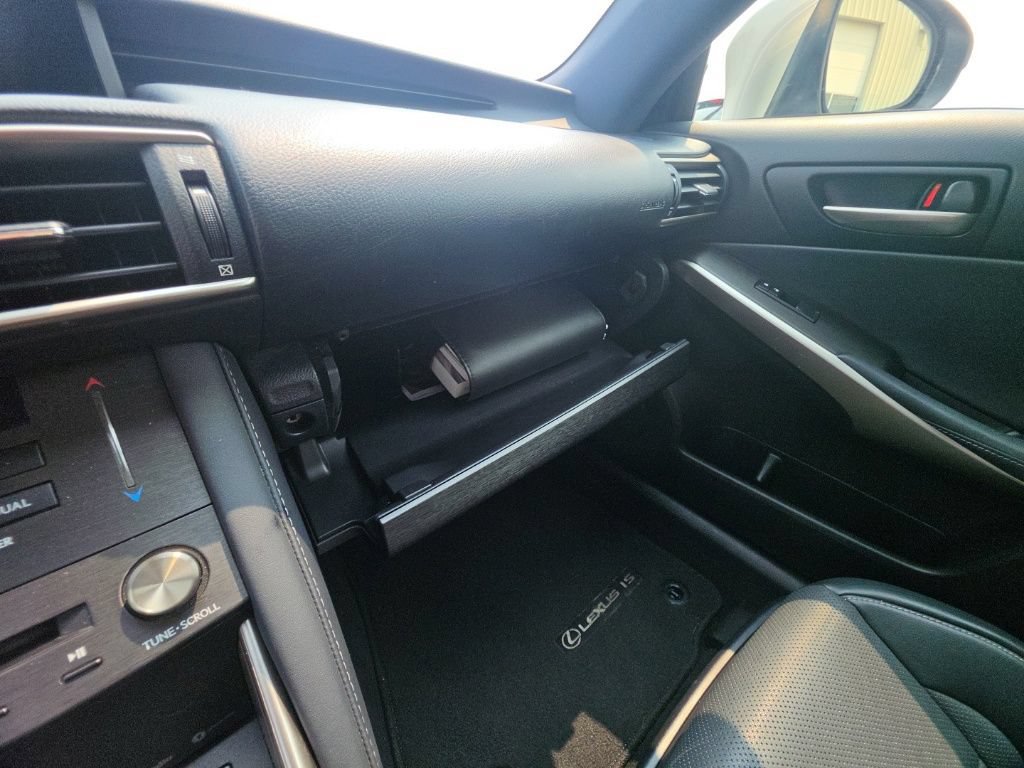 Used 2019 Lexus IS 300 F Sport AWD/4WD image 23
