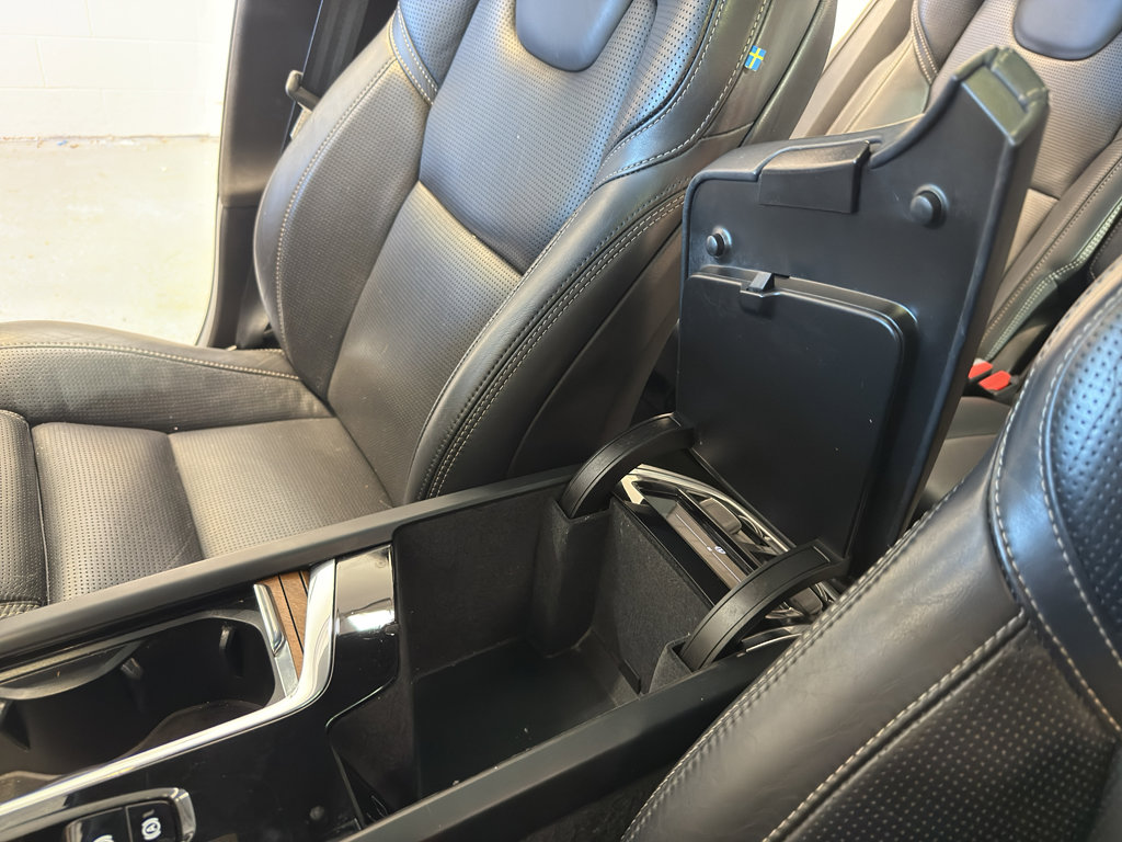 Used 2018 Volvo XC90 T6 Inscription w/ Convenience Package image 21