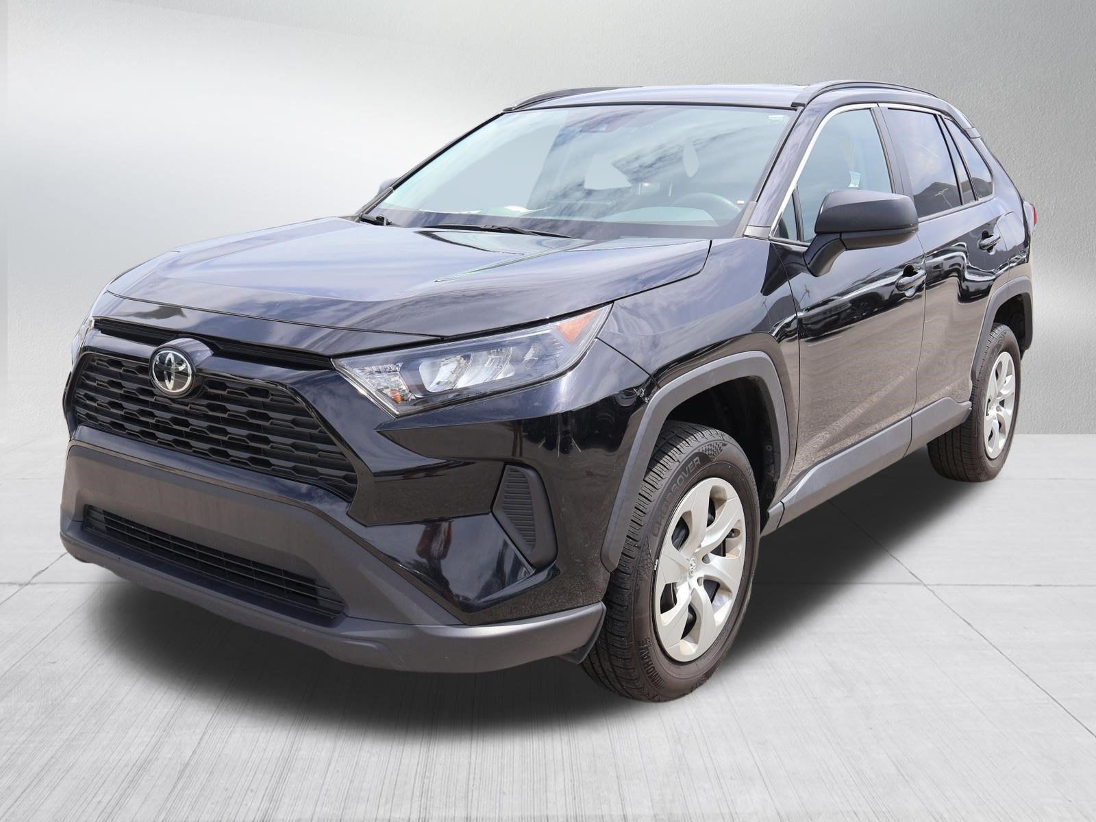 Used 2020 Toyota RAV4 LE AWD/4WD image 3