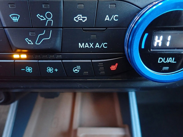 Certified 2022 Ford Maverick Lariat w/ Lariat Luxury Package image 21