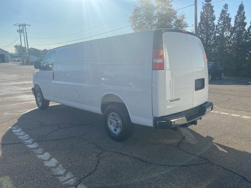 New 2025 Chevrolet Express 3500 Extended w/ Driver Convenience Package RWD image 5